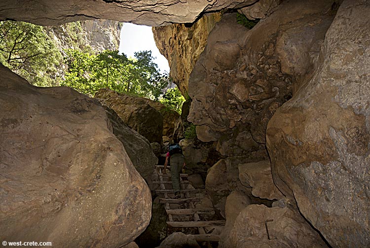 In the gorge of Agios Antonios near Patsos - click to enlarge