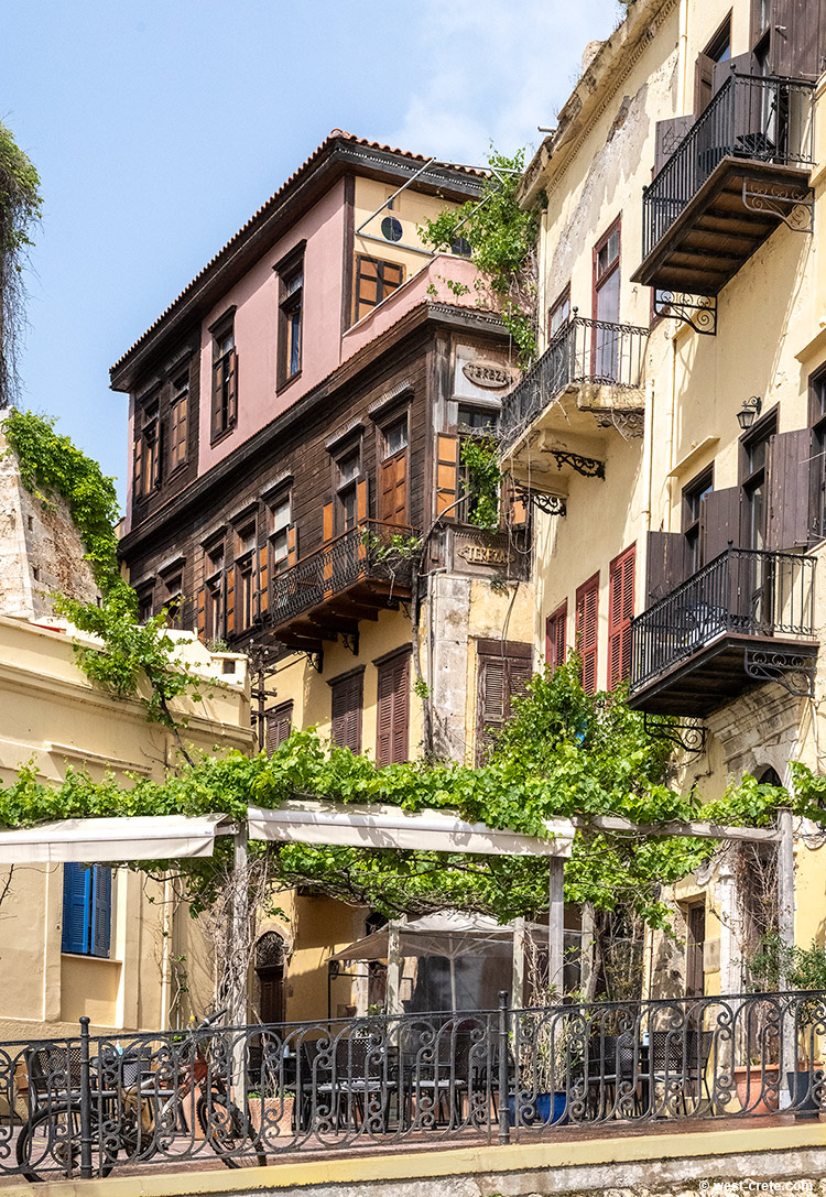 Chania Old Town - click on the image to enlarge Chania Old Town - click on the image to enlarge